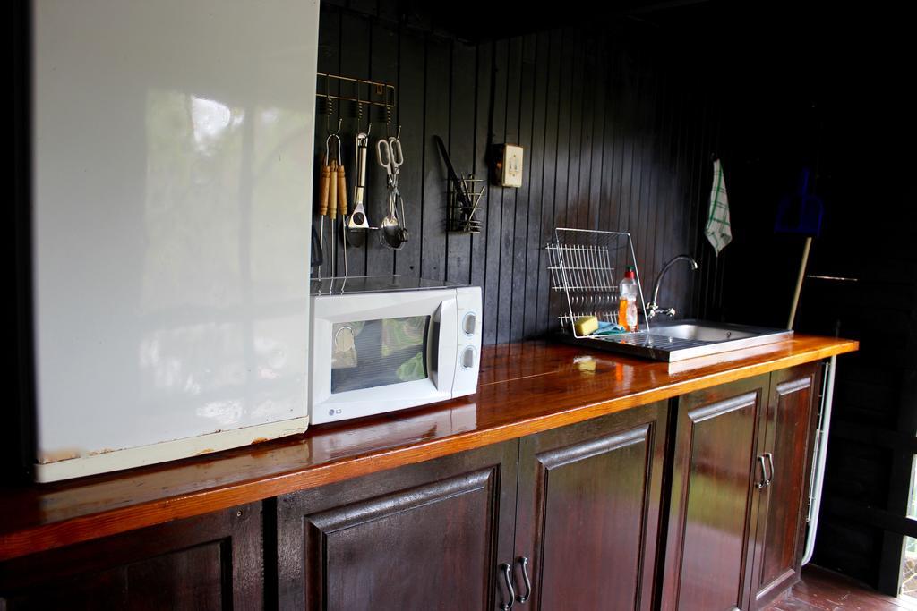 נלספרויט Old Vic Travellers Inn Nelspruit חדר תמונה
