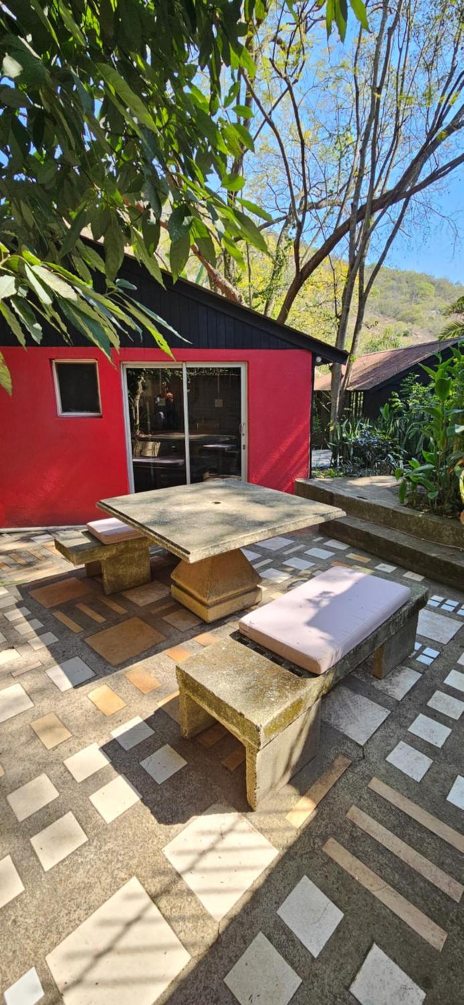 נלספרויט Old Vic Travellers Inn Nelspruit מראה חיצוני תמונה