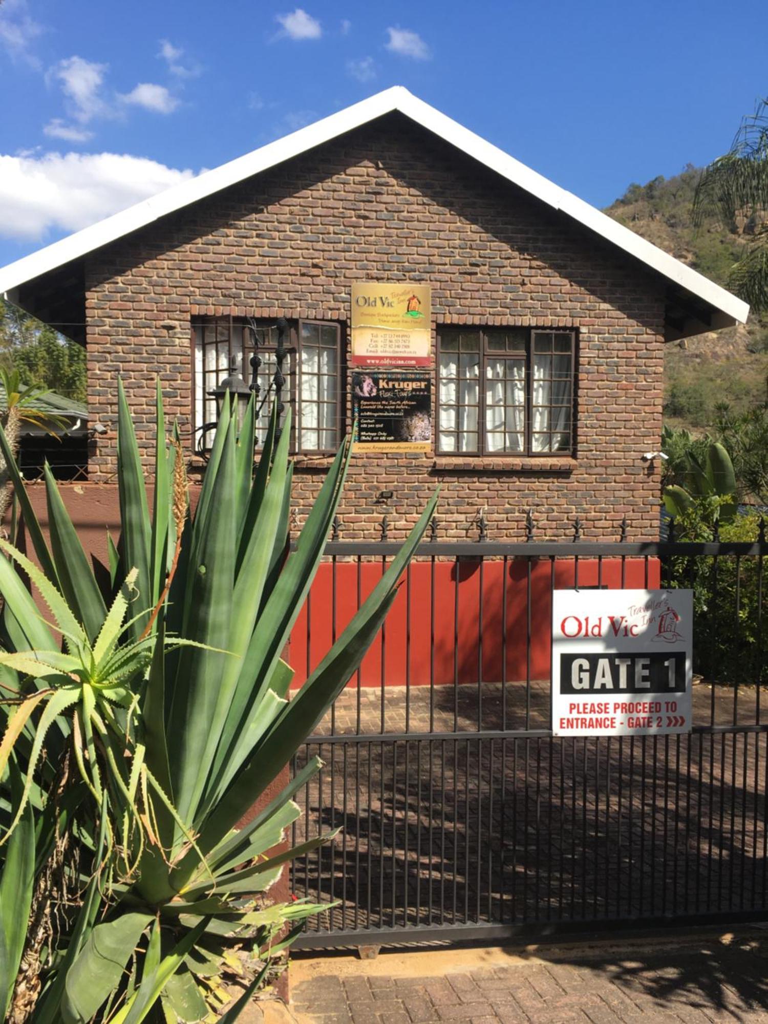 נלספרויט Old Vic Travellers Inn Nelspruit מראה חיצוני תמונה